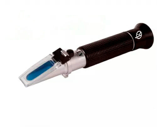 Comparing Milk Refractometers: ATC Milk Refractometers YR05937 - YR05938 vs. Laitance Electronic Milk Refractometer