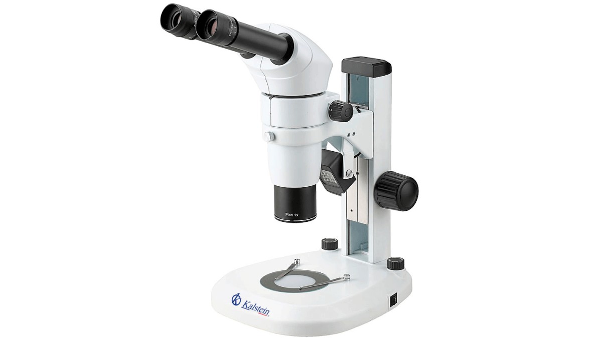 Technical Performance and Safety of Trinocular Microscope YR0247